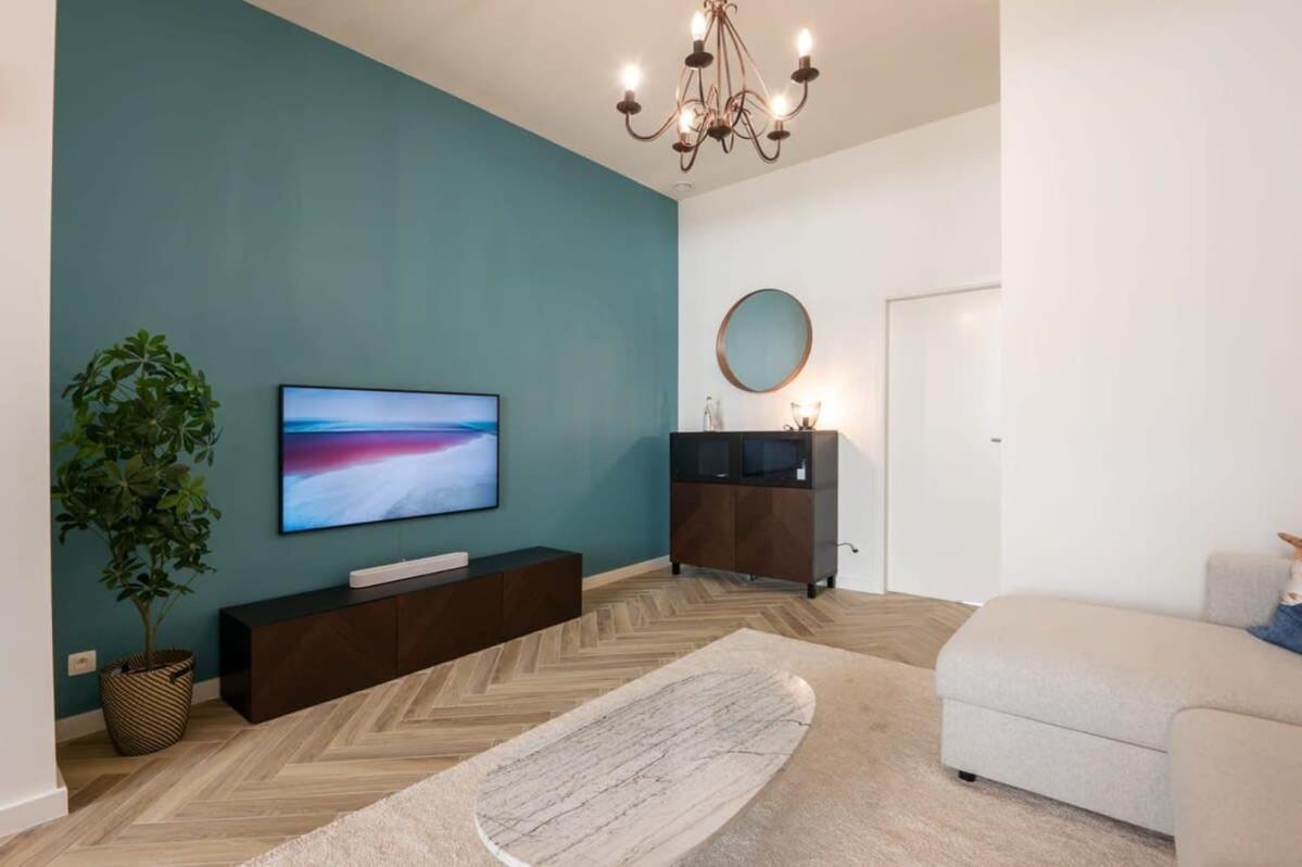 Beautiful Renovated Apartment In An Authentic Building Ostend Exterior foto