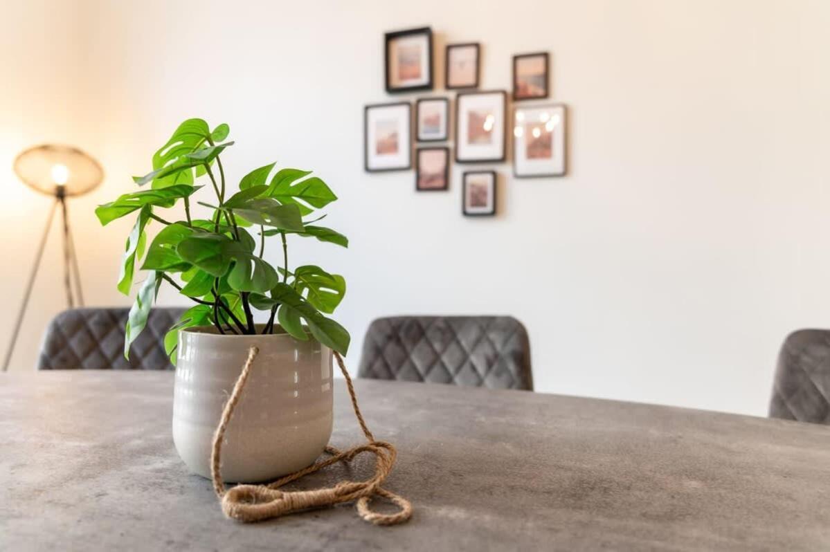 Beautiful Renovated Apartment In An Authentic Building Ostend Exterior foto